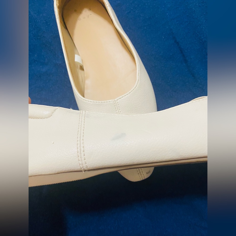 Shoes - Picture 2 of 5